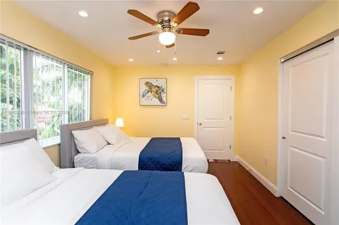 809 S 17th Avenue Hollywood FL 33020