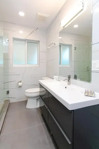 809 S 17th Avenue Hollywood FL 33020