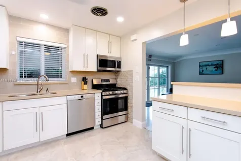809 S 17th Avenue Hollywood FL 33020