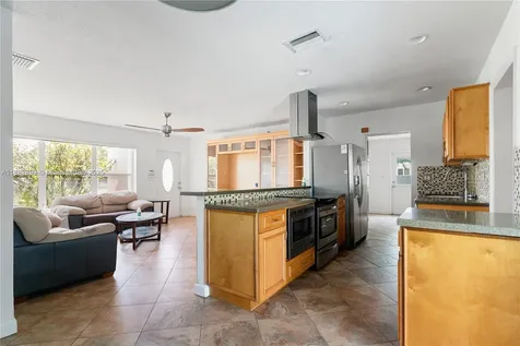9835 SW 197th Street Cutler Bay FL 33157