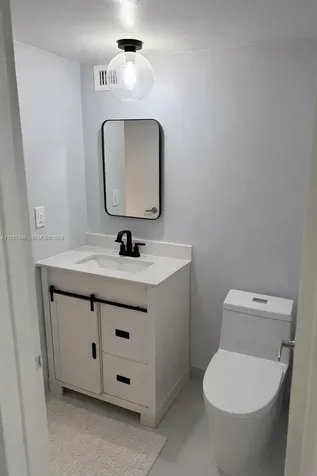 5700 Collins Avenue Miami Beach FL 33140