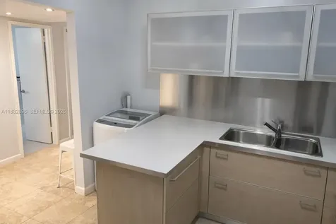 5700 Collins Avenue Miami Beach FL 33140