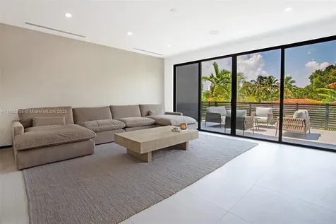 420 SW 15th Road Miami FL 33129
