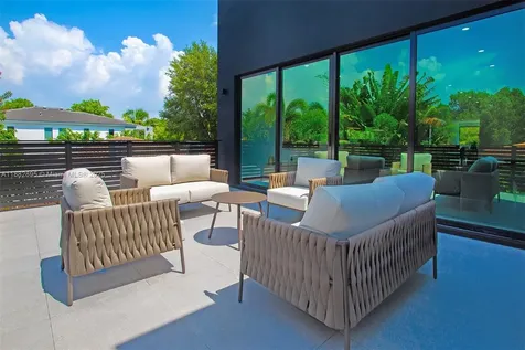 420 SW 15th Road Miami FL 33129
