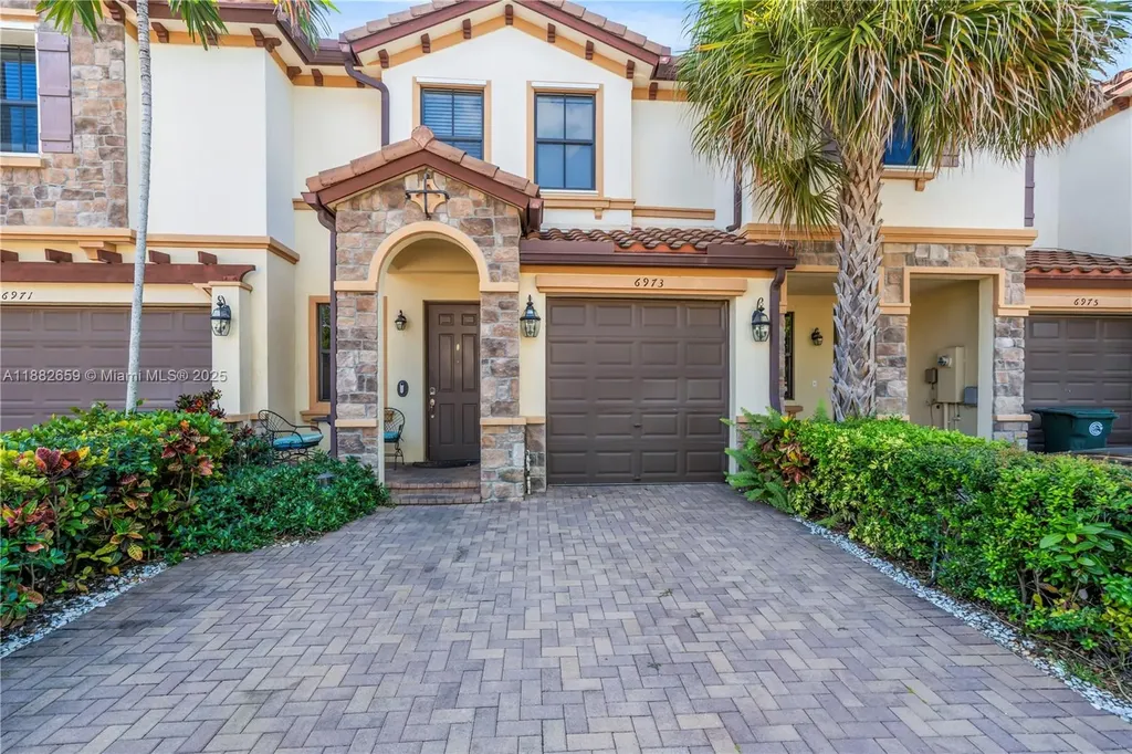 6973 Broadland Way Coconut Creek FL 33073