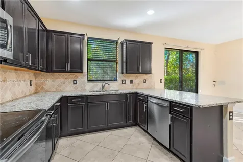 6973 Broadland Way Coconut Creek FL 33073