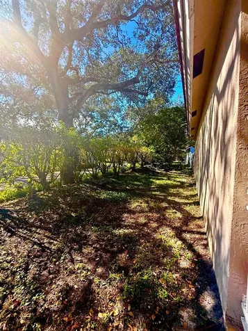 1321 N Seagrape Circle Weston FL 33326
