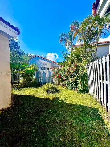 1321 N Seagrape Circle Weston FL 33326