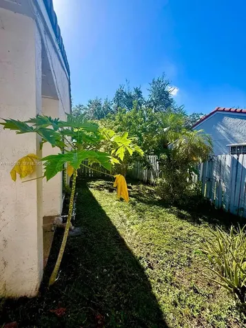 1321 N Seagrape Circle Weston FL 33326