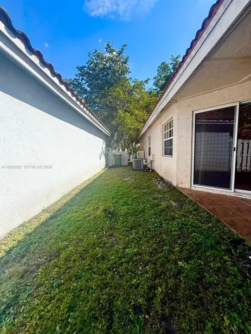 1321 N Seagrape Circle Weston FL 33326