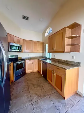 1321 N Seagrape Circle Weston FL 33326