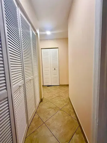 1321 N Seagrape Circle Weston FL 33326