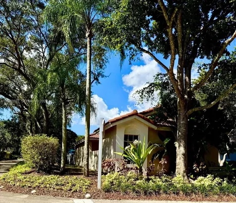 1321 N Seagrape Circle Weston FL 33326