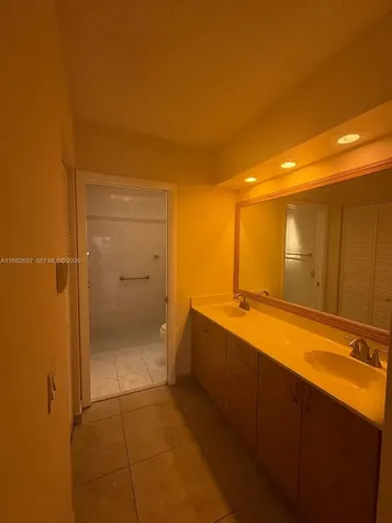 1321 N Seagrape Circle Weston FL 33326