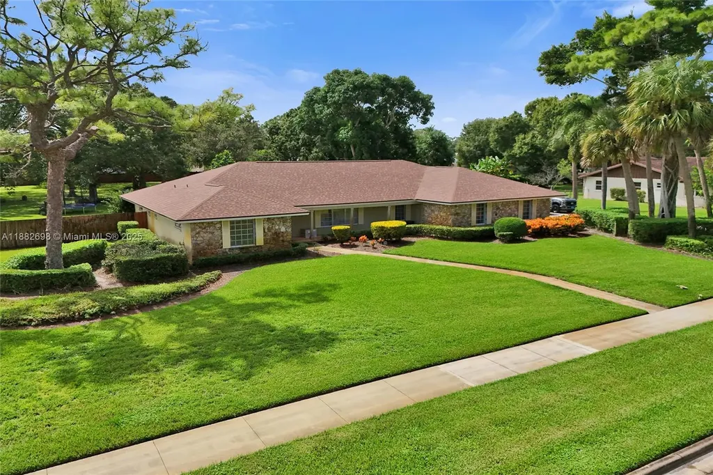 1021 Grandview Boulevard Fort Pierce FL 34982