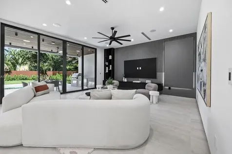 1132 SE 6th Terrace Fort Lauderdale FL 33316