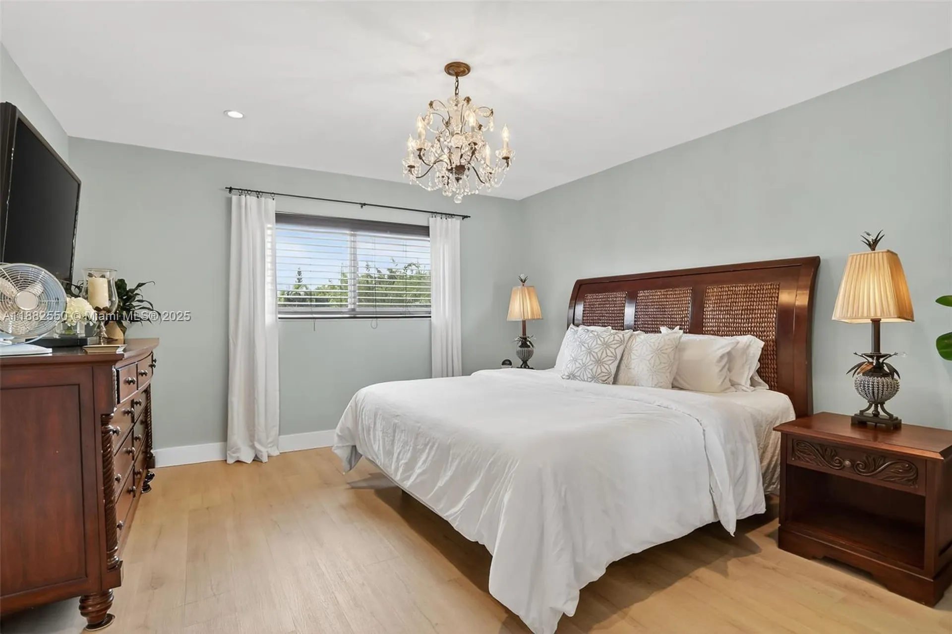 633 NE 9th Avenue Fort Lauderdale FL 33304