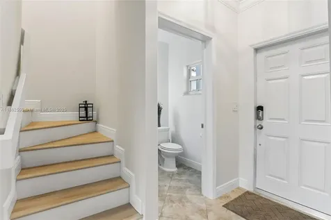 633 NE 9th Avenue Fort Lauderdale FL 33304