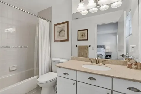 633 NE 9th Avenue Fort Lauderdale FL 33304