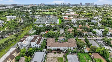 633 NE 9th Avenue Fort Lauderdale FL 33304