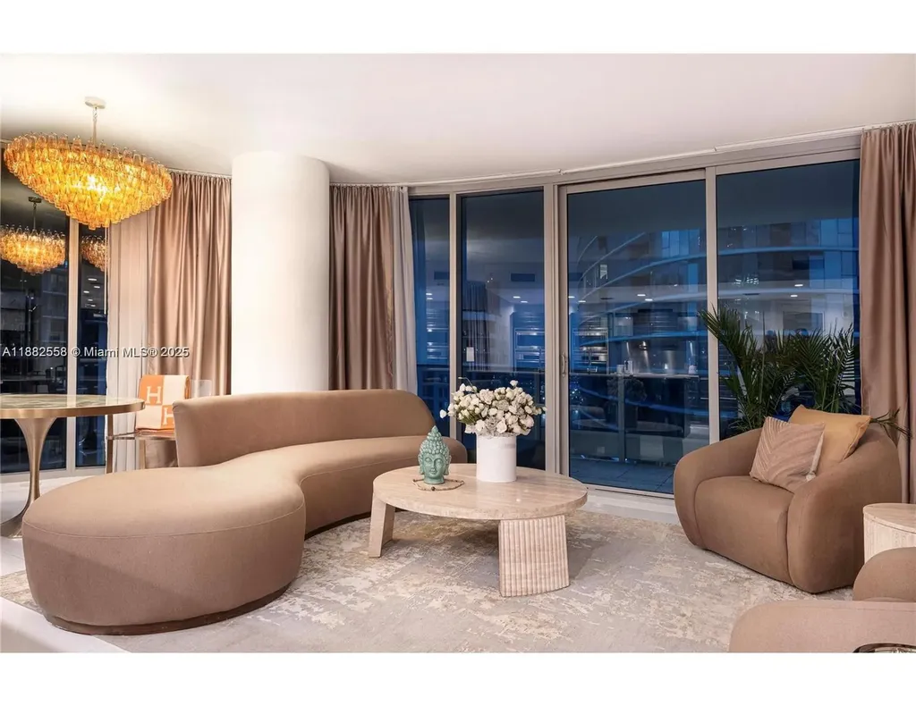 200 Biscayne Boulevard Way Miami FL 33131