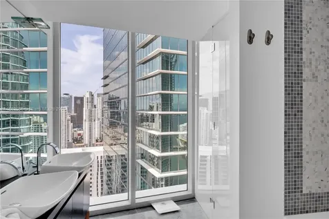 200 Biscayne Boulevard Way Miami FL 33131