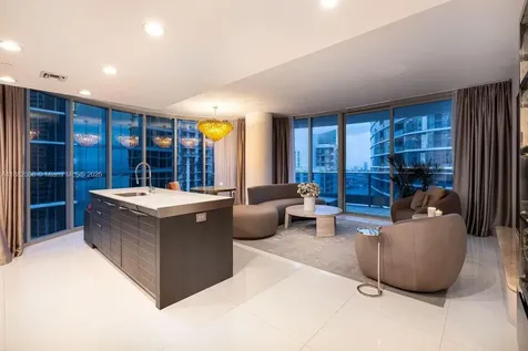 200 Biscayne Boulevard Way Miami FL 33131