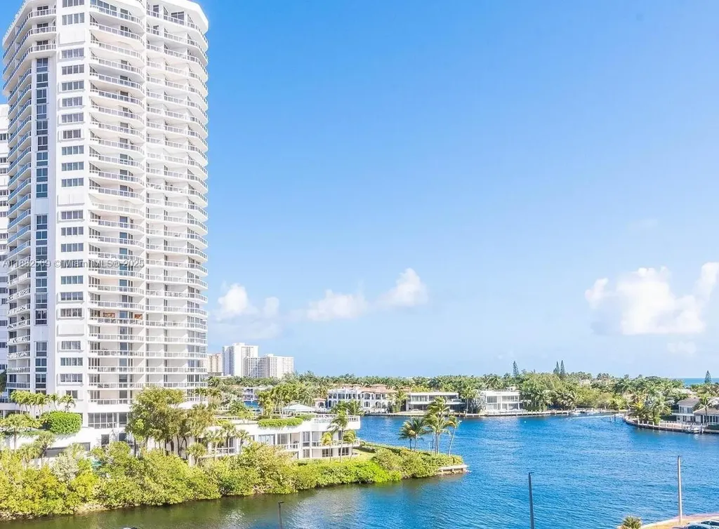 20515 E Country Club Drive Aventura FL 33180