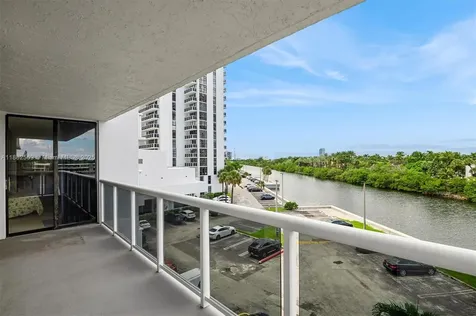 20515 E Country Club Drive Aventura FL 33180