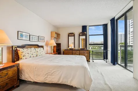 20515 E Country Club Drive Aventura FL 33180