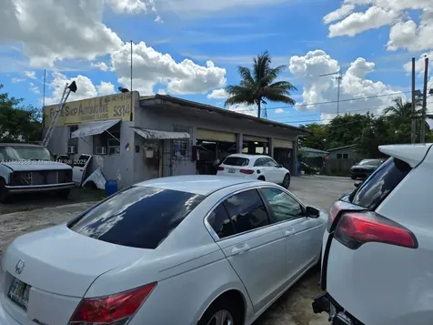 5314 Pembroke Road West Park FL 33021
