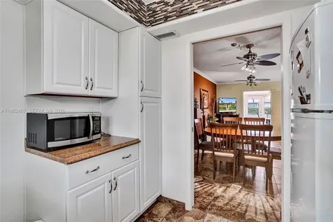 2921 W Crosley Drive W West Palm Beach FL 33415
