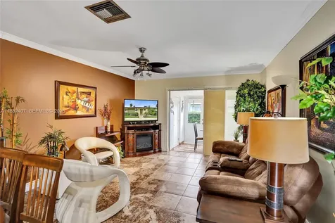 2921 W Crosley Drive W West Palm Beach FL 33415