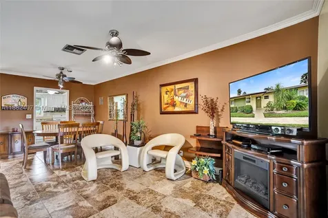 2921 W Crosley Drive W West Palm Beach FL 33415