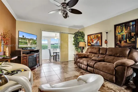 2921 W Crosley Drive W West Palm Beach FL 33415