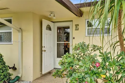 2921 W Crosley Drive W West Palm Beach FL 33415