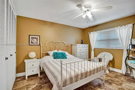2921 W Crosley Drive W West Palm Beach FL 33415