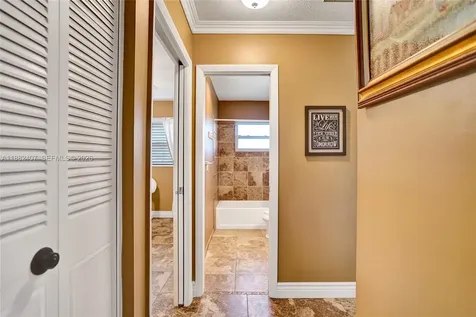2921 W Crosley Drive W West Palm Beach FL 33415