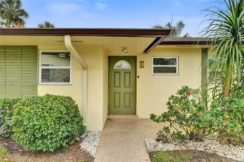 2921 W Crosley Drive W West Palm Beach FL 33415