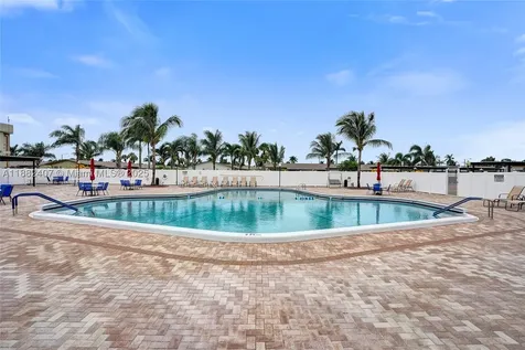 2921 W Crosley Drive W West Palm Beach FL 33415