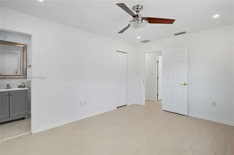 3024 N 73rd Terrace Hollywood FL 33024