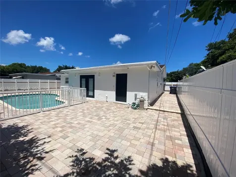 3024 N 73rd Terrace Hollywood FL 33024