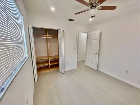 3024 N 73rd Terrace Hollywood FL 33024