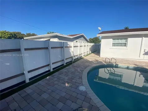3024 N 73rd Terrace Hollywood FL 33024