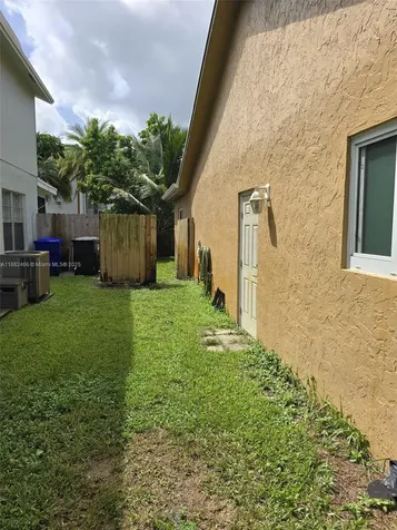 8102 SW 20th Street North Lauderdale FL 33068