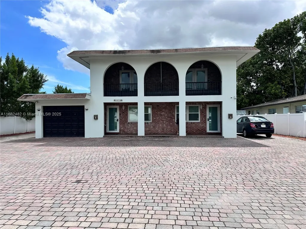 2270 SW 46th Court Dania Beach FL 33312