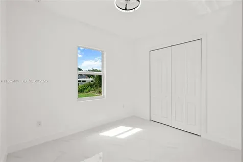 936 Anthony E Lehigh Acres FL 33974