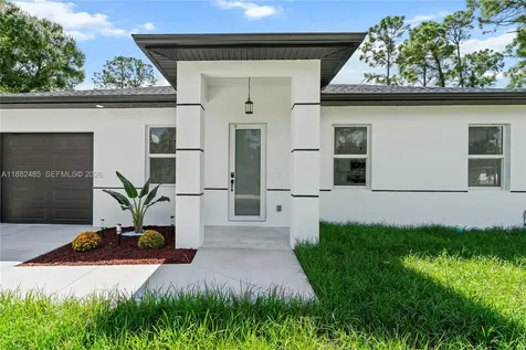 936 Anthony E Lehigh Acres FL 33974