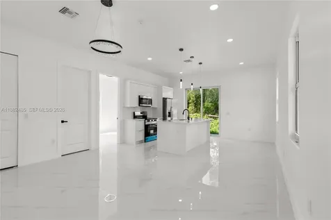 936 Anthony E Lehigh Acres FL 33974
