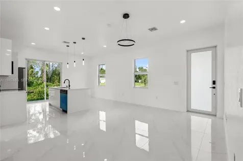 936 Anthony E Lehigh Acres FL 33974